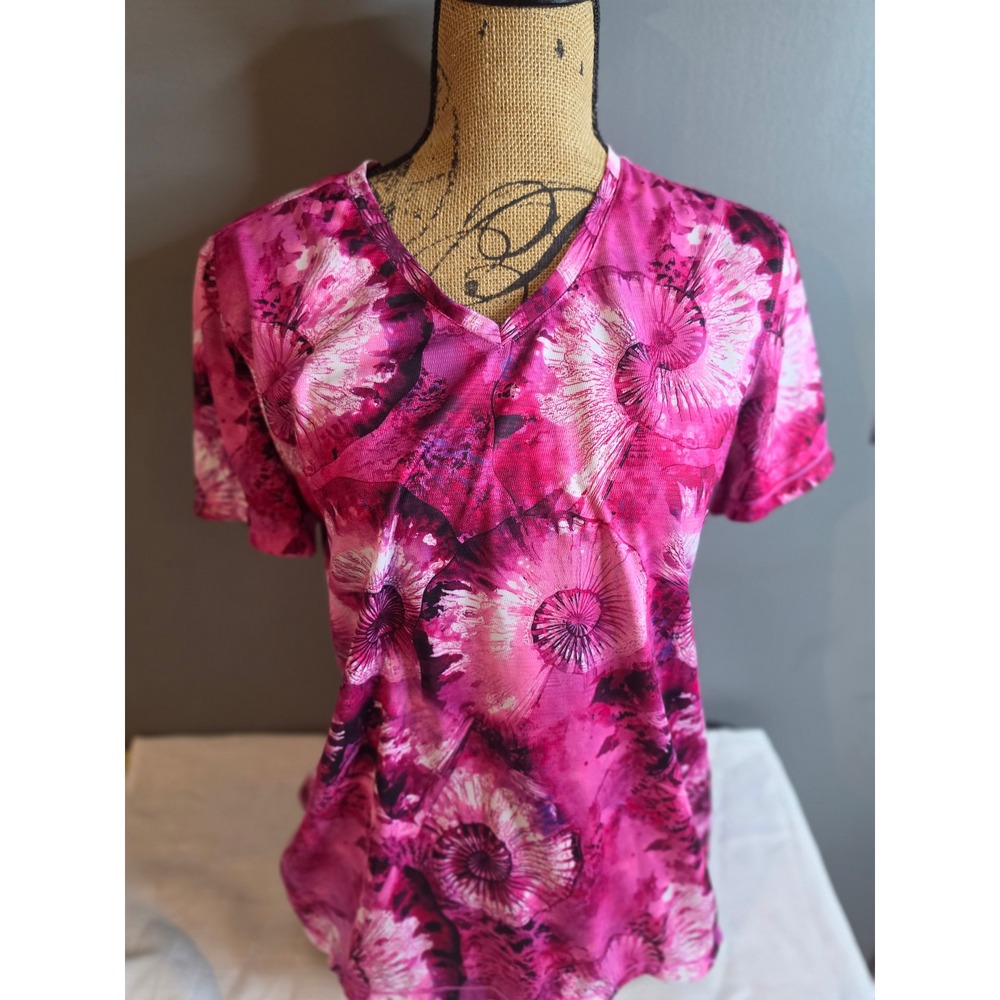 Reel Legends Freeline Womens Large Pink Nautilus Shell Performance V-Neck Shirt